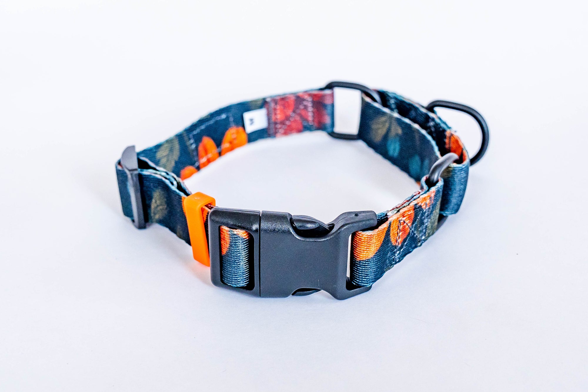 Grandma’s Couch Martingale Dog Collar